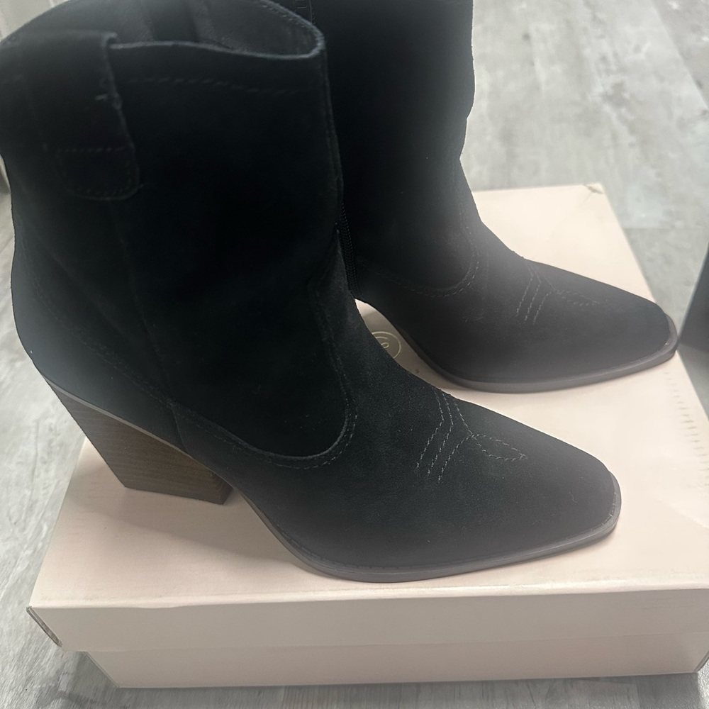 Chinese Laundry Black Suede Heeled Boots
